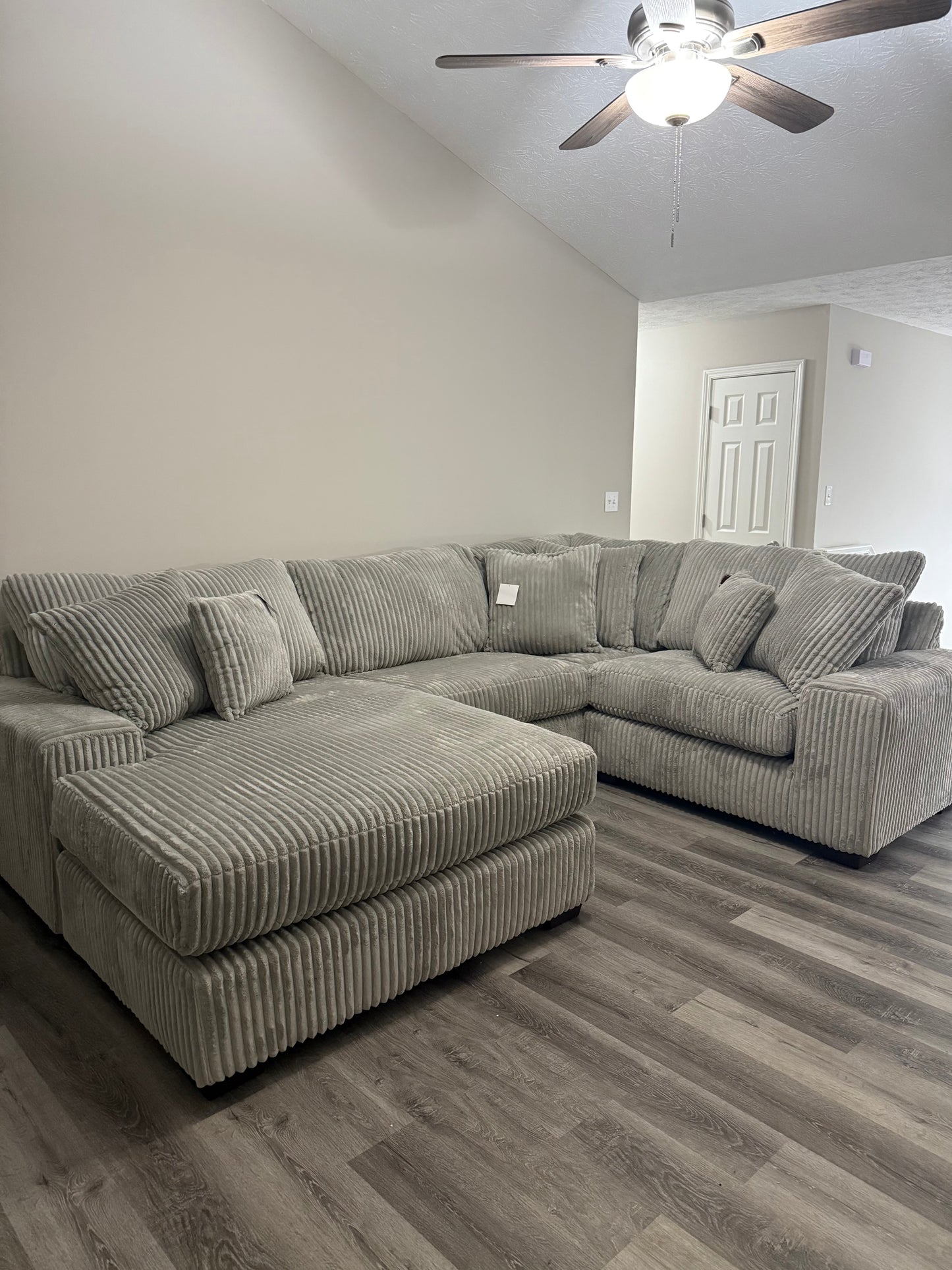JUMBO 4-piece Sectional Sofa